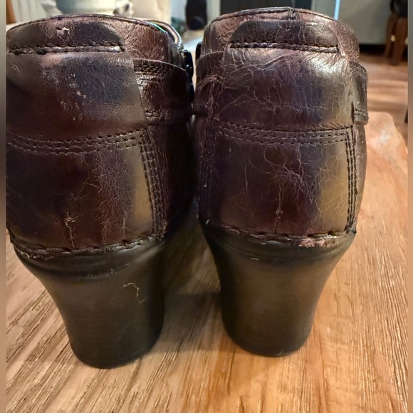 Josef Seibel Brown Heeled Bootie with Vintage Charm The European Comfort Shoe! - Picture 4 of 5